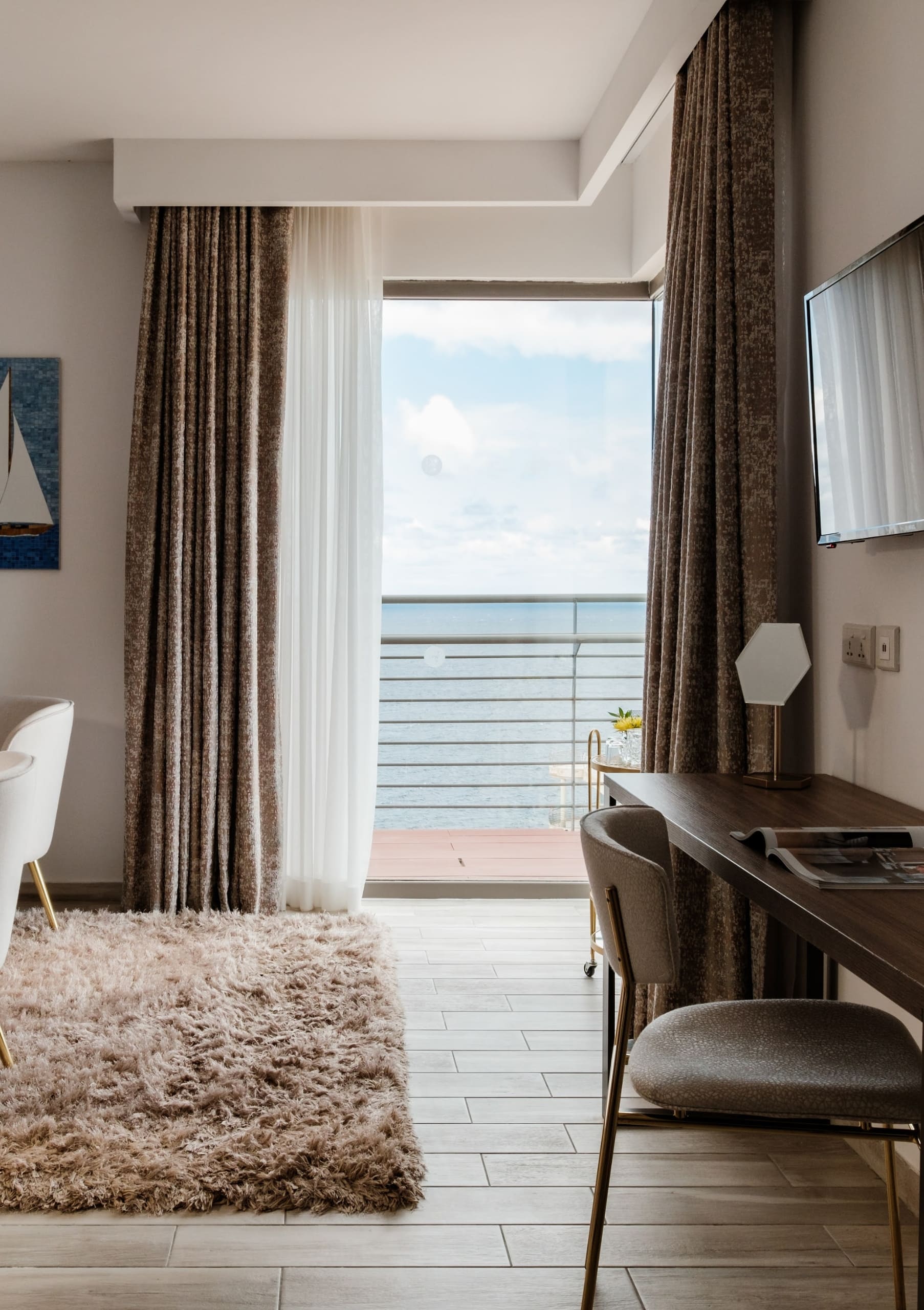 Sunny's Suite Seaview Balcony - 1926LeSoleil.com 4-Star Hotel, Sliema, Malta