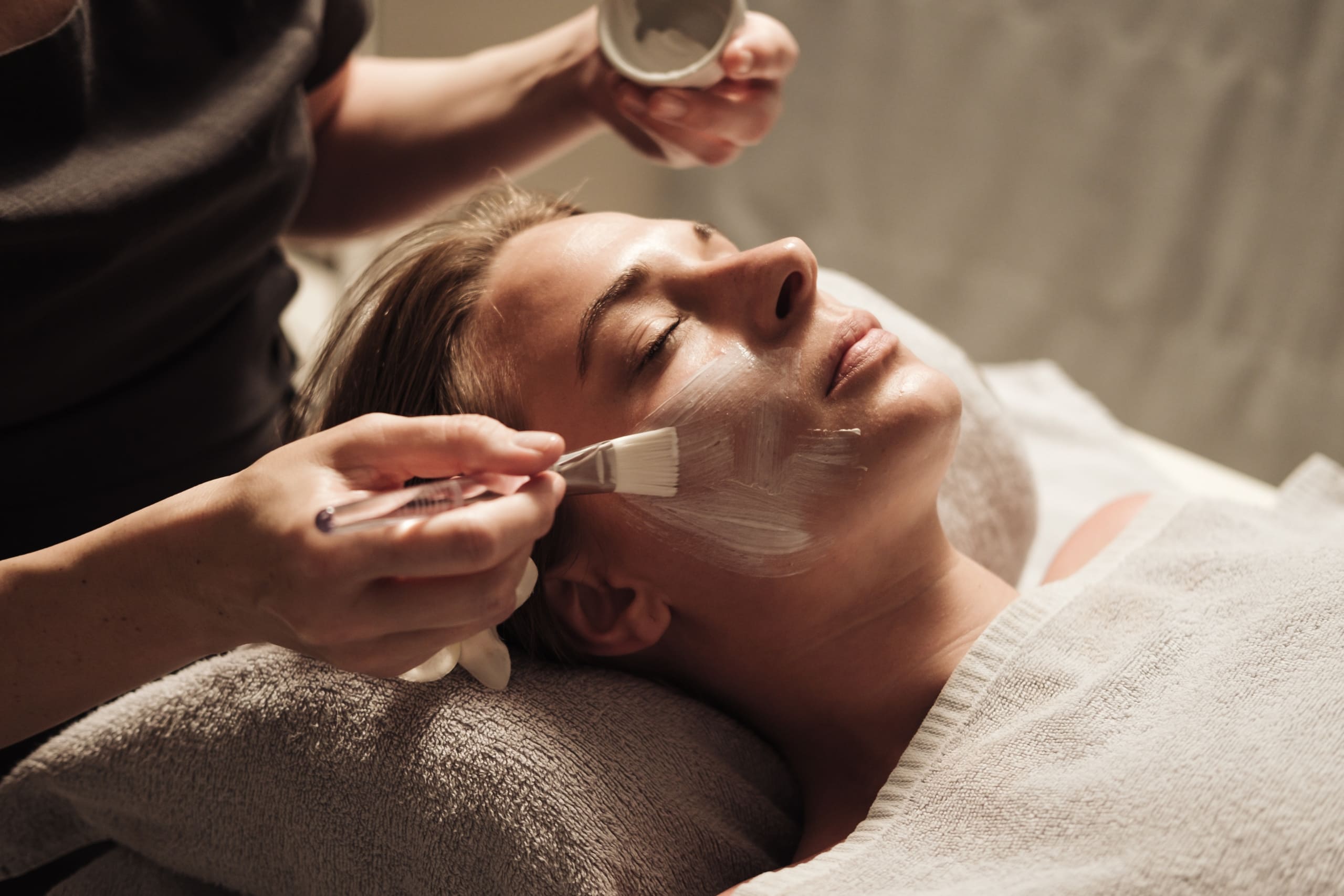 Glow, Don’t Burn: Spa Secrets to a Sunkissed Look