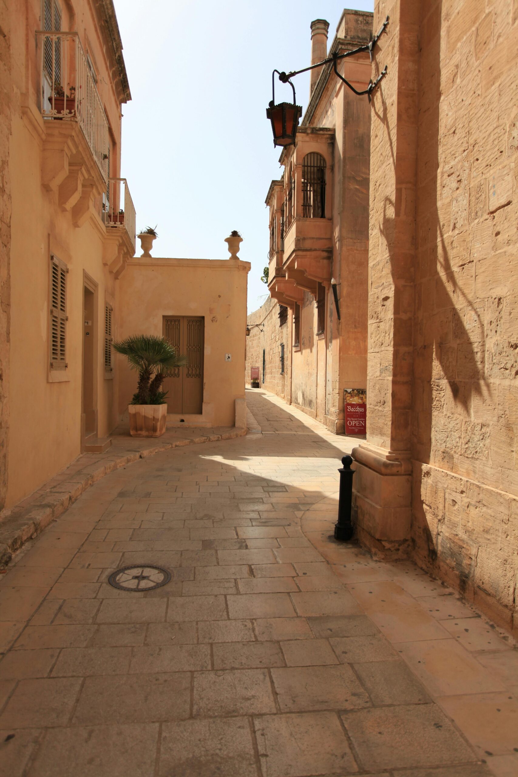 Why Malta is “golden”: limestone architecture & quarry culture